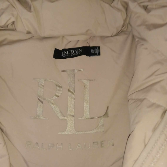 Women's Ralph Lauren creamWomen's Ralph Lauren cream - Picture 2 of 7